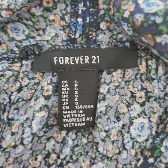 Forever 21 Low Back Ditsy Pleated dress-  Small - Picture 4 of 8